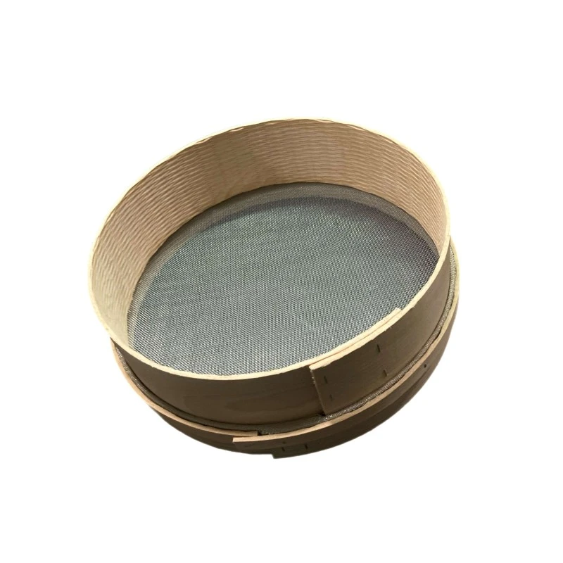 PANETTA SETACCIO TONDO IN LEGNO CON RETE FINE ZINCATA PER FARINA BIANCA E GIALLA CM. 24 1 PANETTA SETACCIO TONDO IN LEGNO CON RETE FINE ZINCATA PER FARINA BIANCA E GIALLA CM. 24